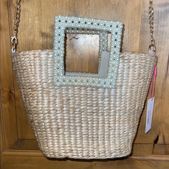 ✨Isaac Mizhari On Trend Pearl-Handled Woven Basket Bag w/ Gold Crossbody Chain ✨ - Picture 1 of 6